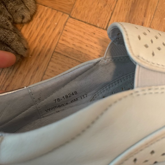 Slip on - Picture 5 of 5